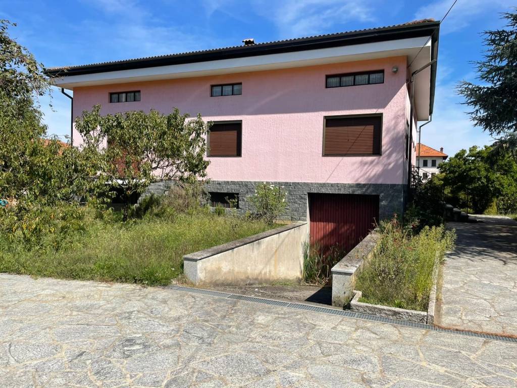 Villa a Lozzolo in Via Giuseppe Garibaldi - Foto 2