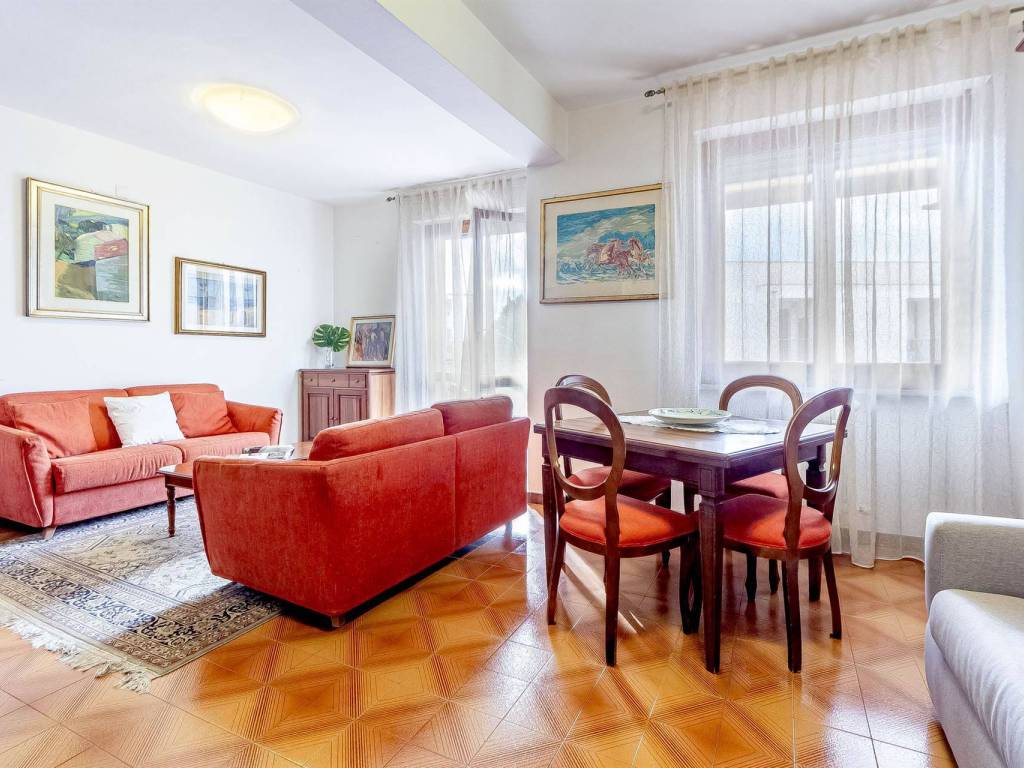 Appartamento a Sassari in via Vincenzo Bellini, 56 - Foto 2