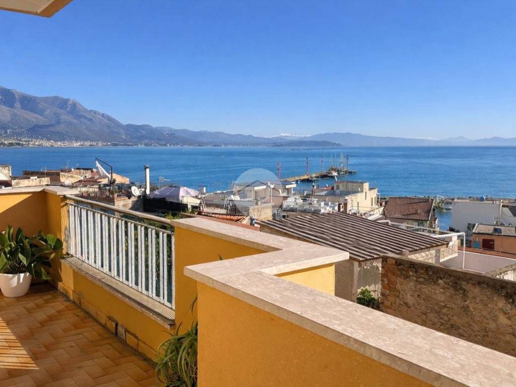 Appartamento a Gaeta in Via Gastone Maresca, 72 - Foto 3