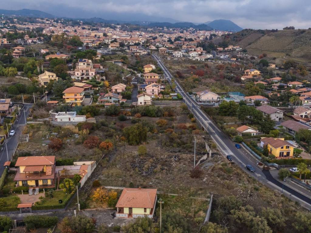 Terreno a Pedara in via alcide de gasperi - Foto 3