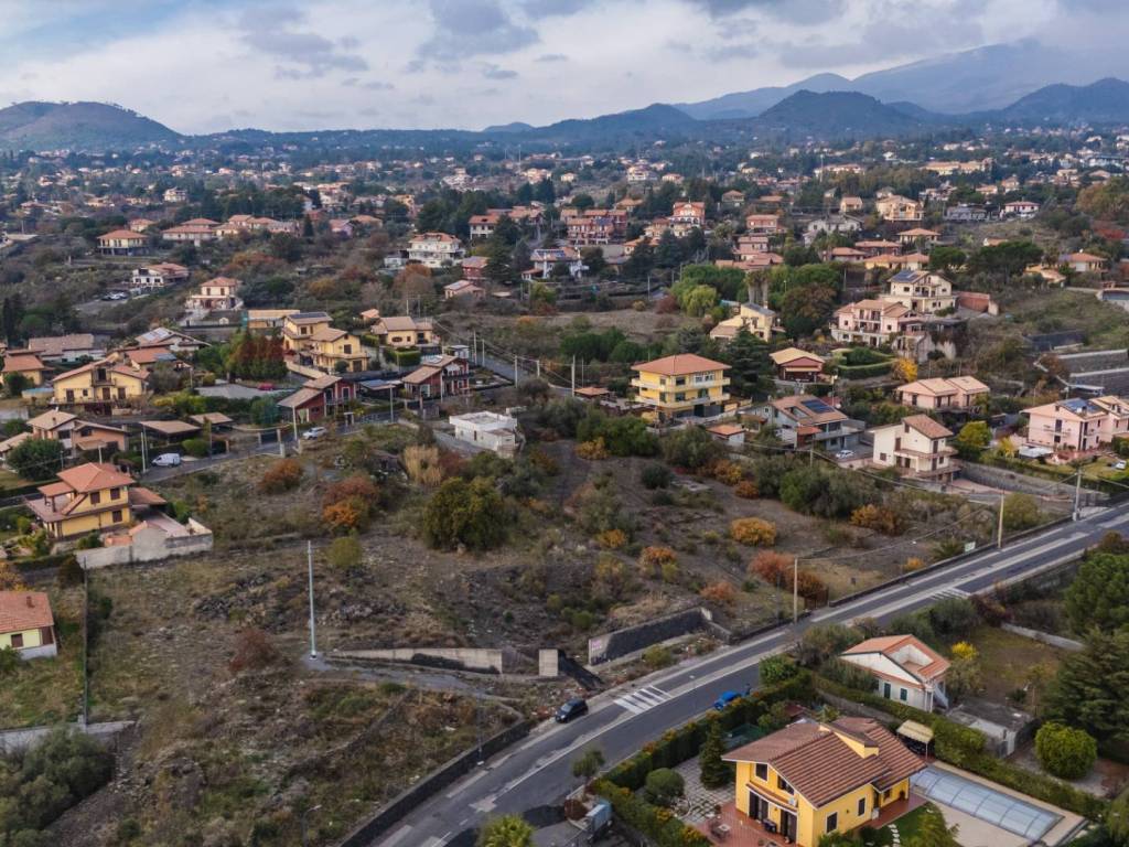 Terreno a Pedara in via alcide de gasperi - Foto 4