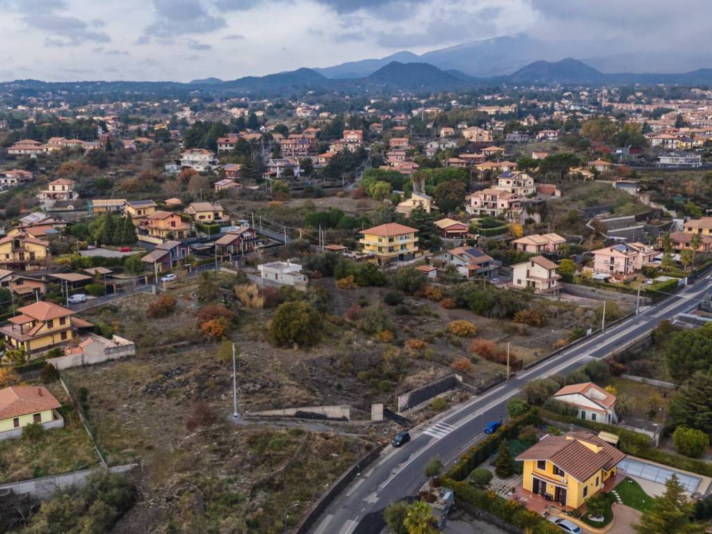 Terreno a Pedara in via alcide de gasperi - Foto 5