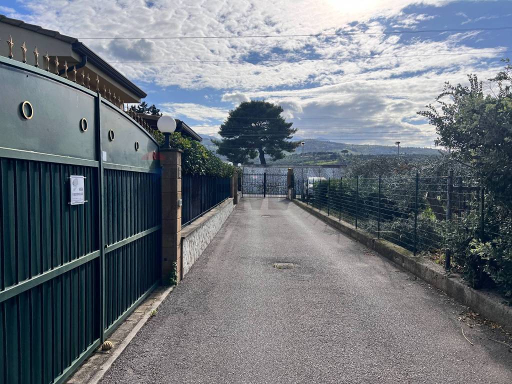 Villa a Campofelice di roccella in Viale San Francesco, 53 - Foto 2