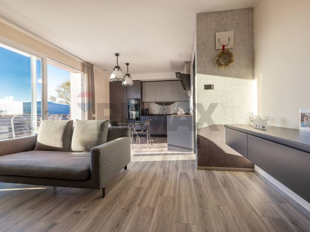 Appartamento a Besozzo in via Beolchi - Foto 2