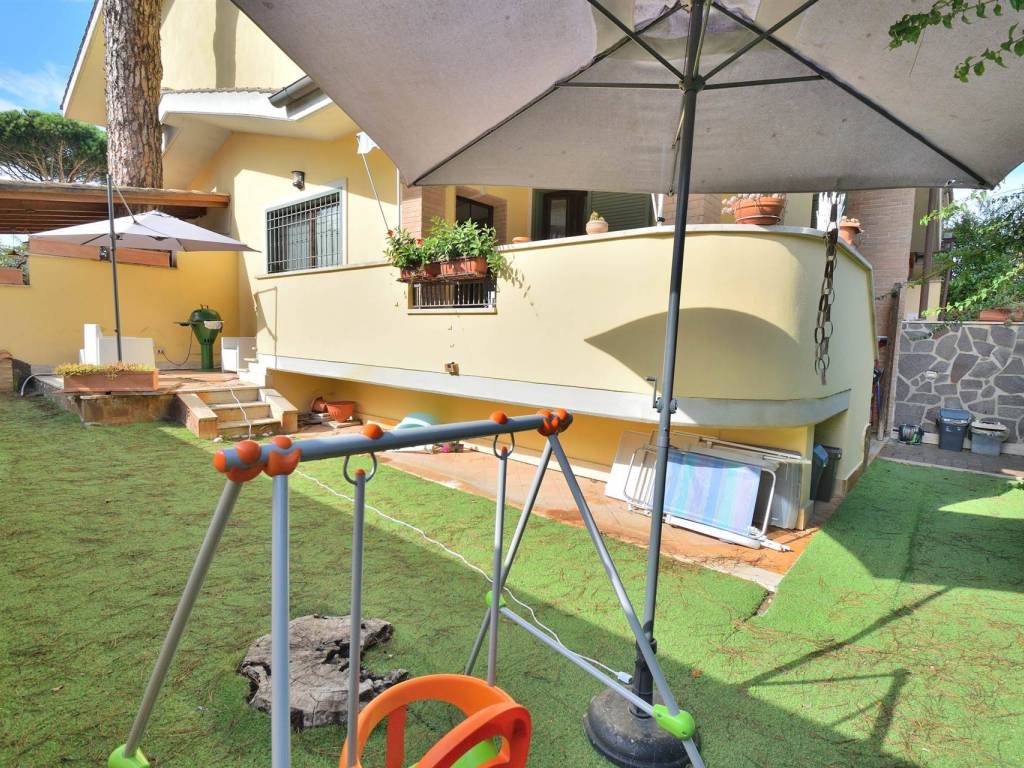 Villa a Fiumicino in Via Numana, 34 - Foto 4