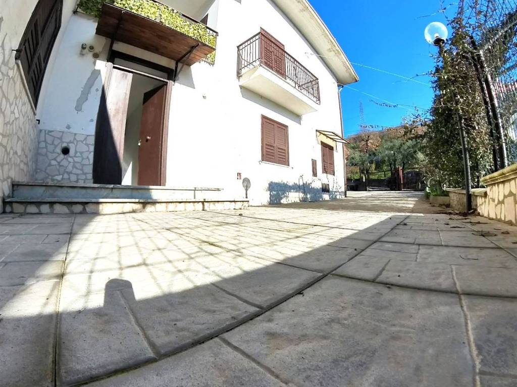 Casa indipendente a Santo stefano del sole in via san pietro , 12 - Foto 2