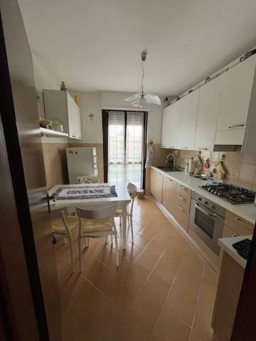 Appartamento a Tortona in Via Mario Silla - Foto 4