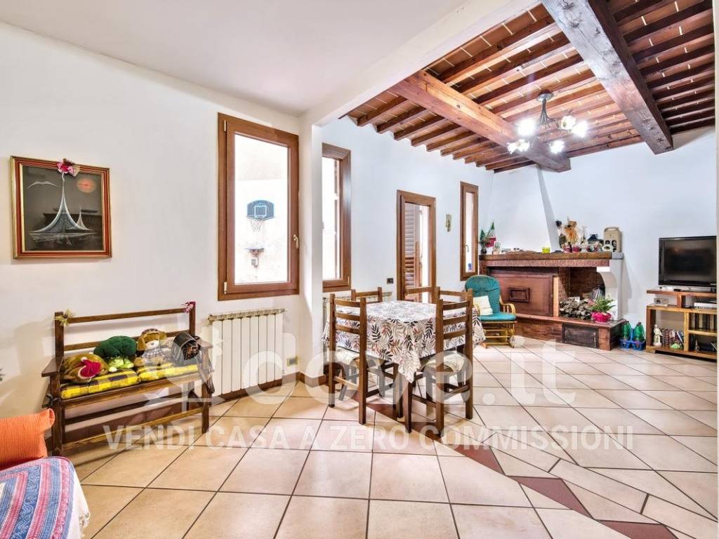 Villetta a schiera a Prato in Via Silvio Ceccatelli, 9 - Foto 5