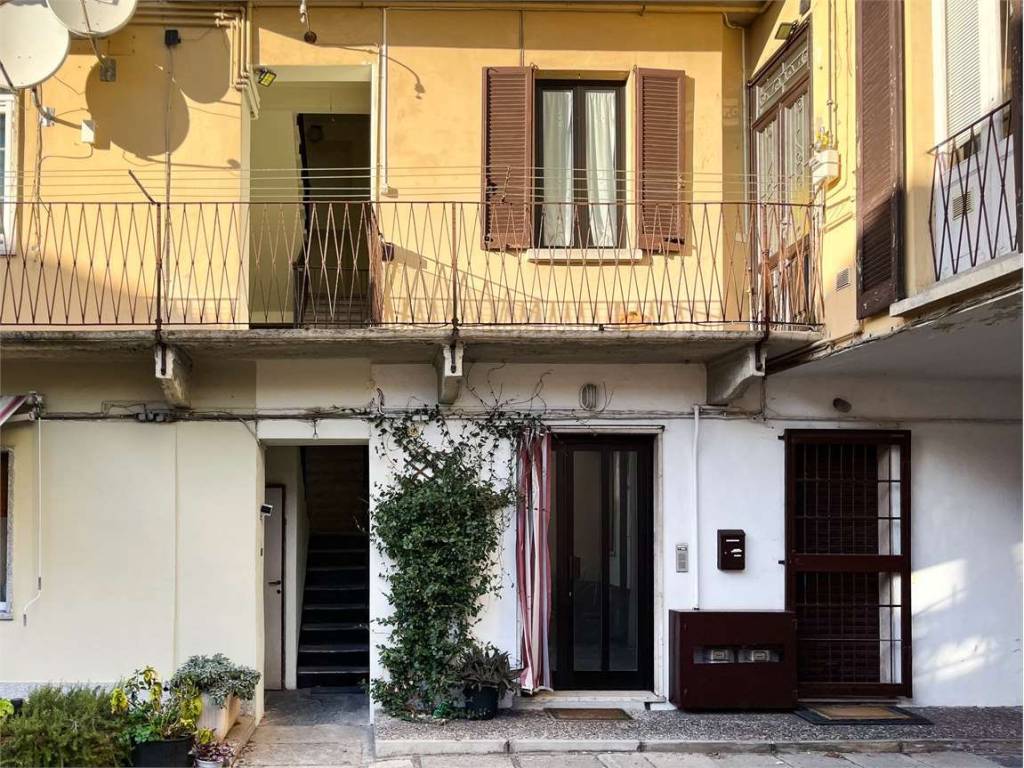 Appartamento a Sesto calende in via Piave, 59 - Foto 2