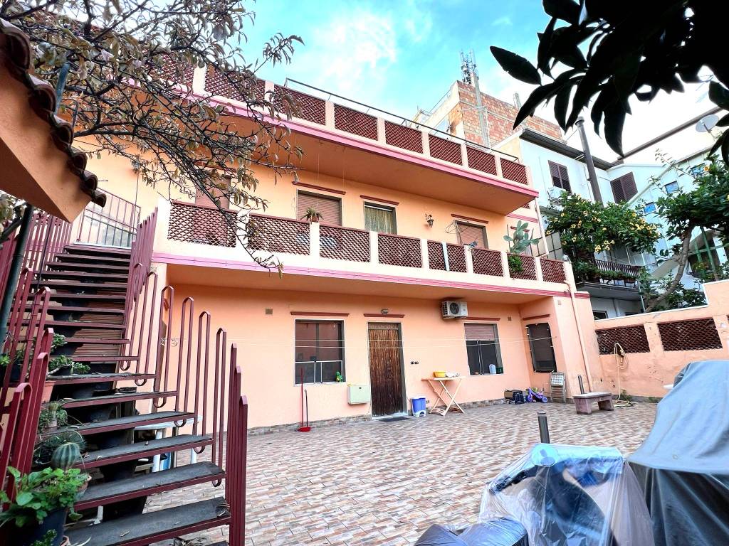 Appartamento a Reggio calabria in Via Carrubara - Foto 2