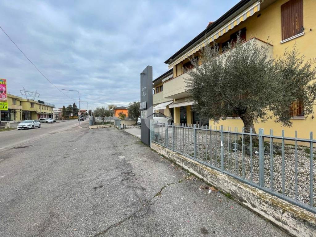 Immobile a Castiglione delle stiviere in Via Henry Dunant, 61 - Foto 4
