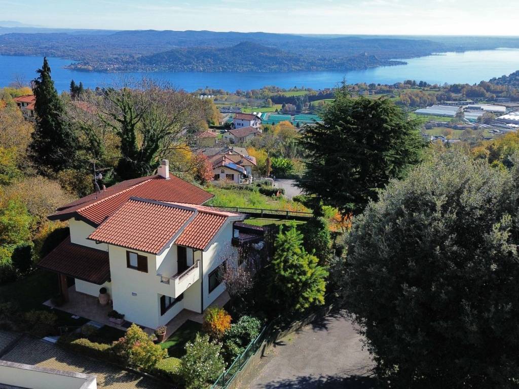 Villa a Nebbiuno - Foto 2