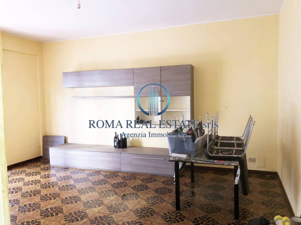 Appartamento a Pomezia in Largo Columella - Foto 3