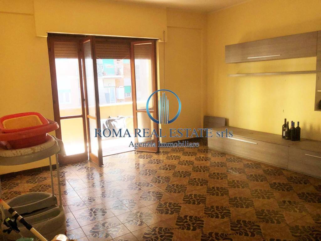 Appartamento a Pomezia in Largo Columella - Foto 4