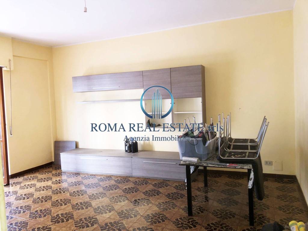 Appartamento a Pomezia in Largo Columella - Foto 5