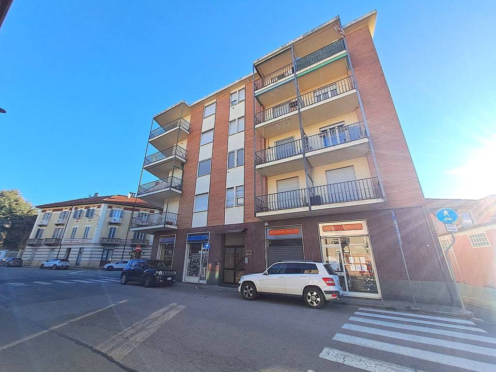 Appartamento a Pinerolo in Via dei Mille, 11 - Foto 2