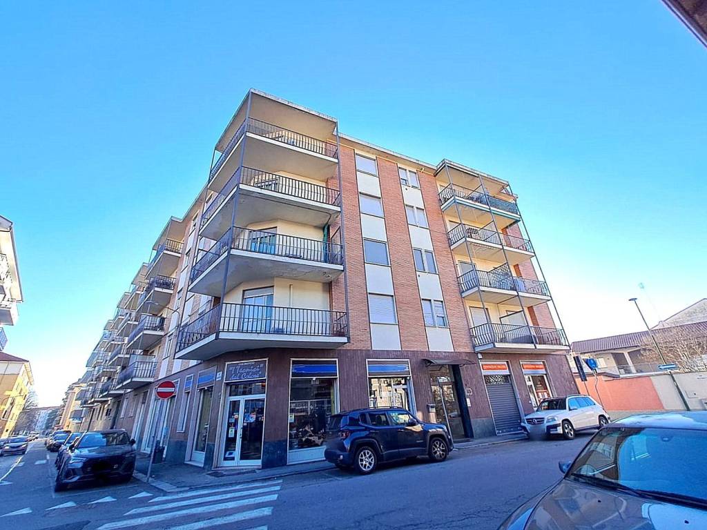 Appartamento a Pinerolo in Via dei Mille, 11 - Foto 3