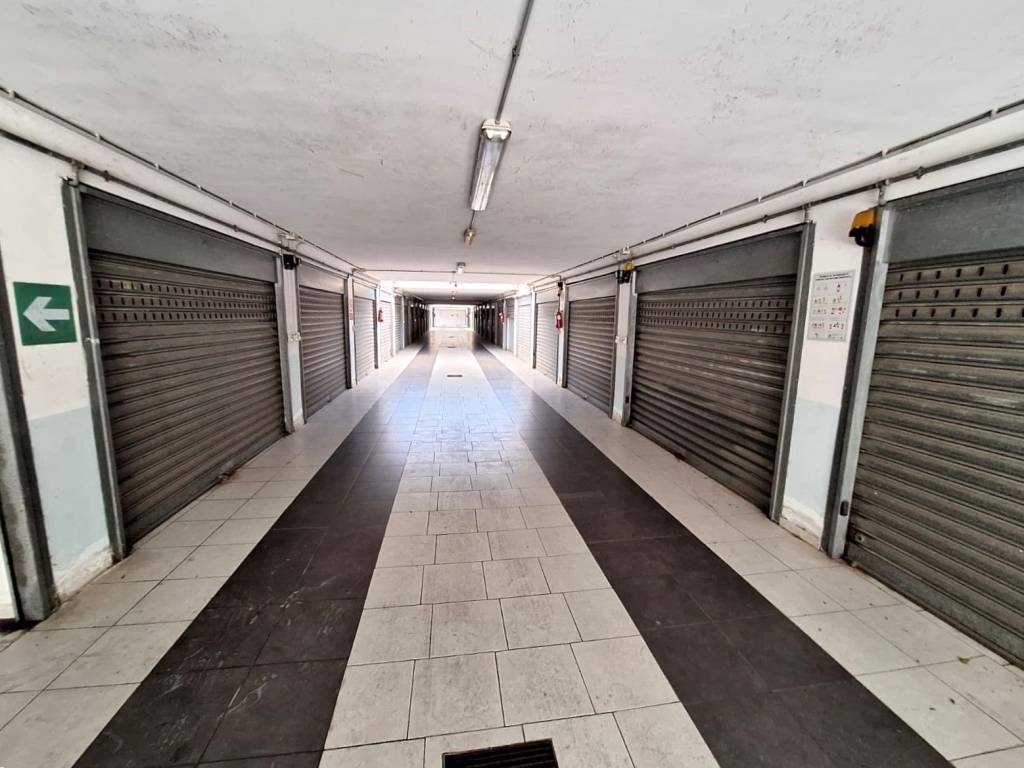 Box / garage a Salerno in Viale Richard Wagner - Foto 3