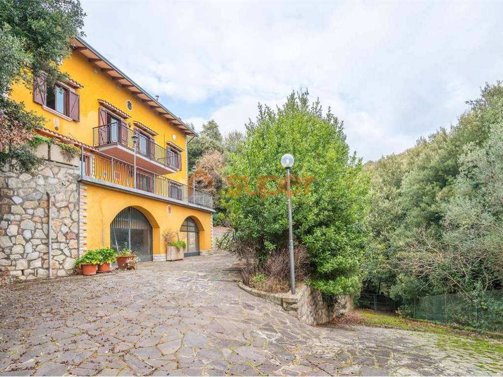 Casa indipendente a Perugia in Strada Fontana la Trinità - Foto 3