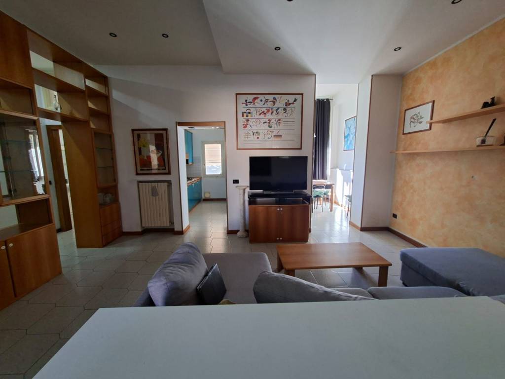 Appartamento a Prato in Piazza Giovanni Ciardi - Foto 2
