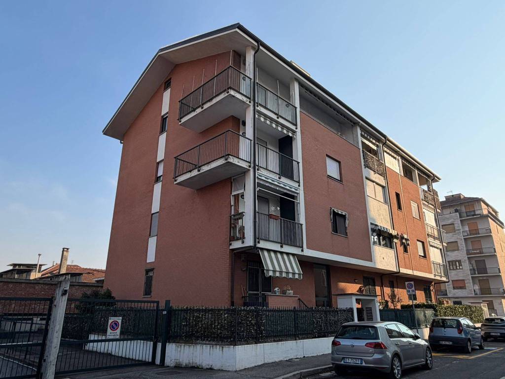 Appartamento a Collegno in Via Podgora, 25 - Foto 2