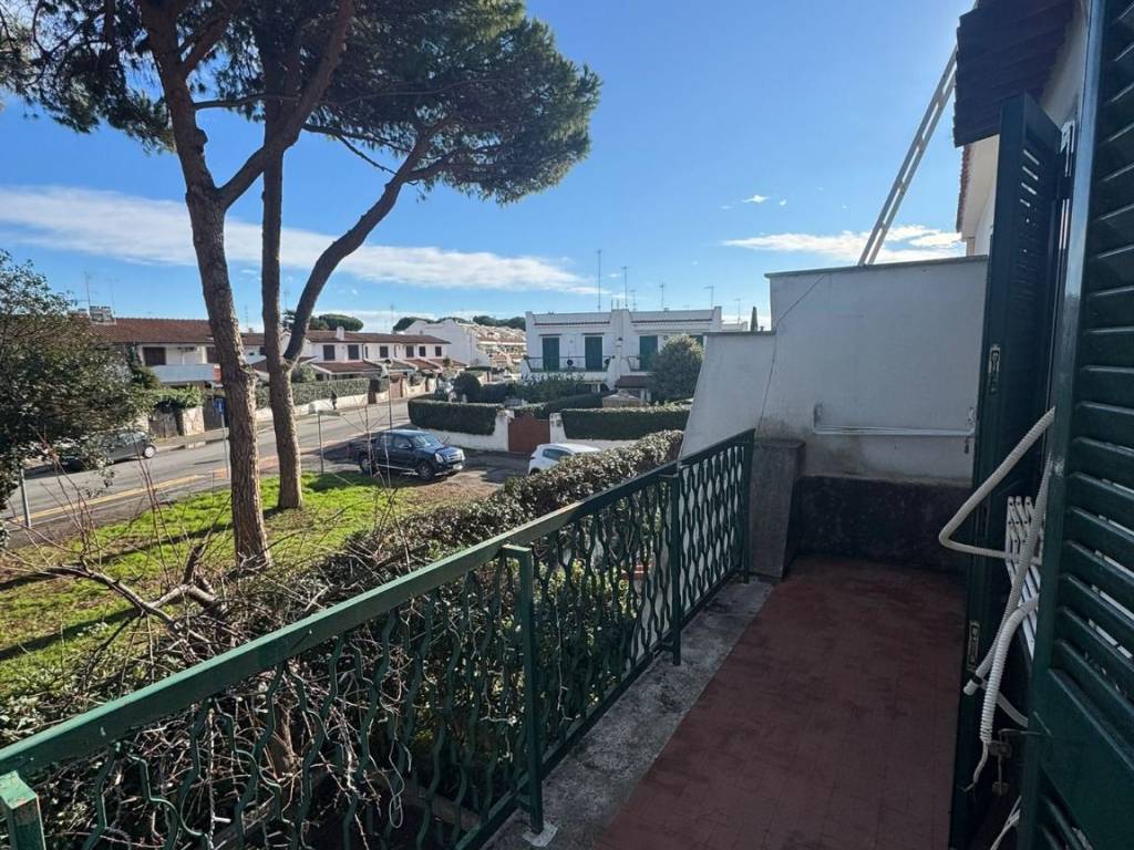Villa a Cerveteri in Via Tarquinio Prisco, 7 - Foto 2