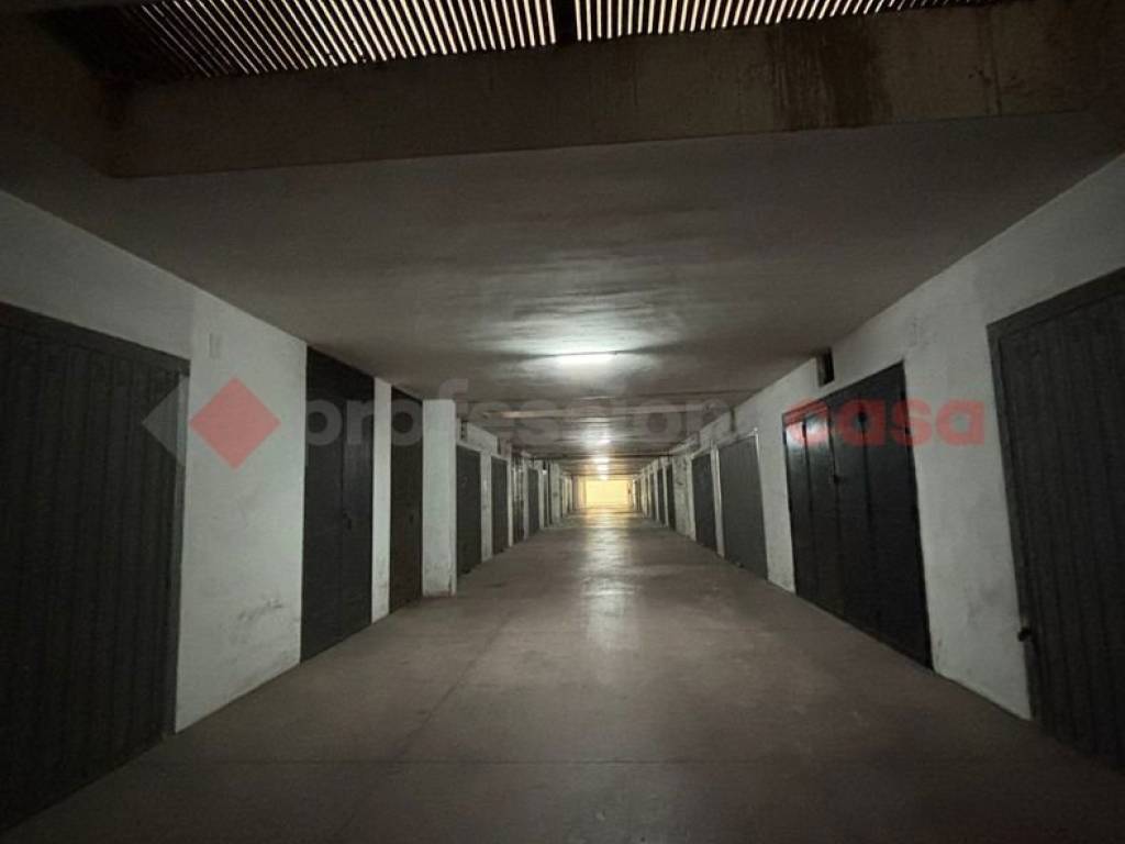 Box / garage a Bari in via L. Perosi, 3B - Foto 5