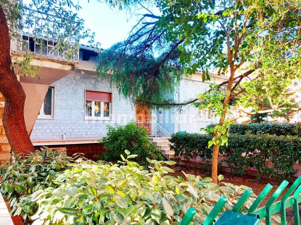 Villa a Arzachena in Via Francesco Petrarca, 36 - Foto 3