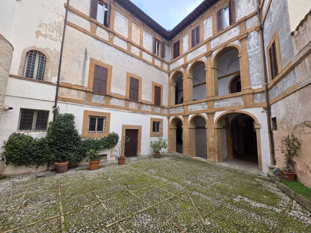 Appartamento a Spoleto in Via Brignone - Foto 2