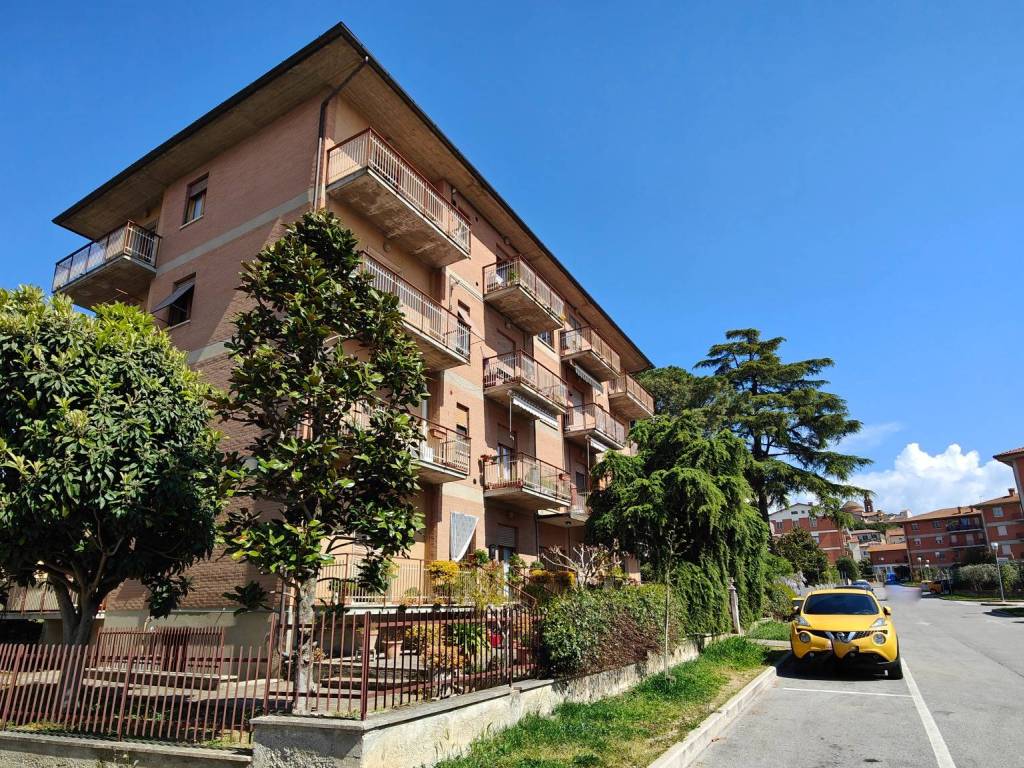 Appartamento a Castiglione del lago in Via Marzabotto, 18 - Foto 2