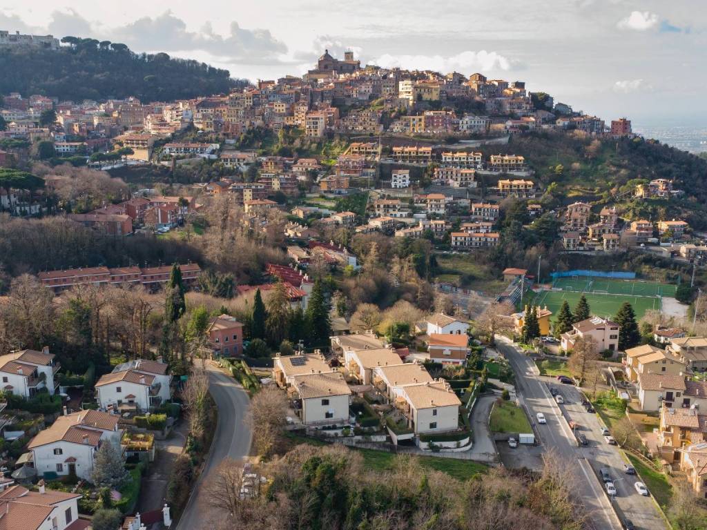 Appartamento a Monte compatri in Via Filippo Luzi, 10 - Foto 2