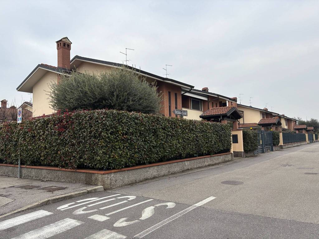 Villa a Vimodrone in Via Sant'Isidoro, 15 - Foto 2