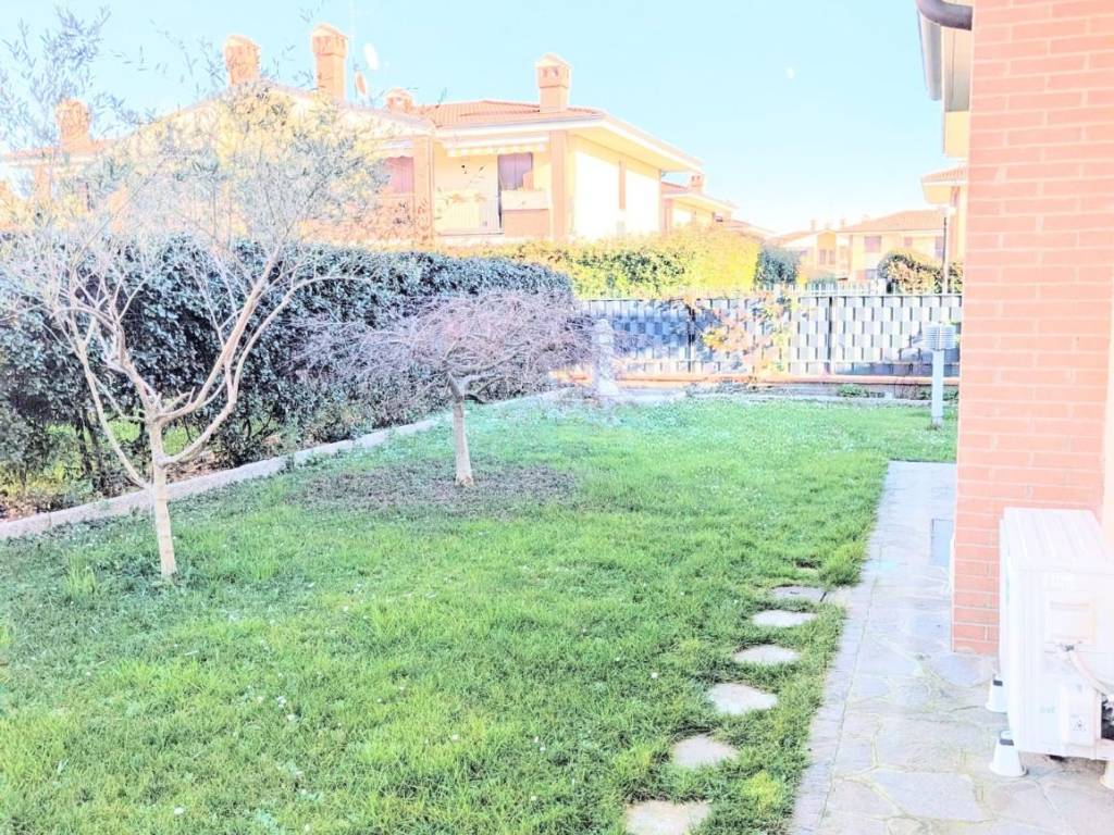 Villa a Vimodrone in Via Sant'Isidoro, 15 - Foto 5