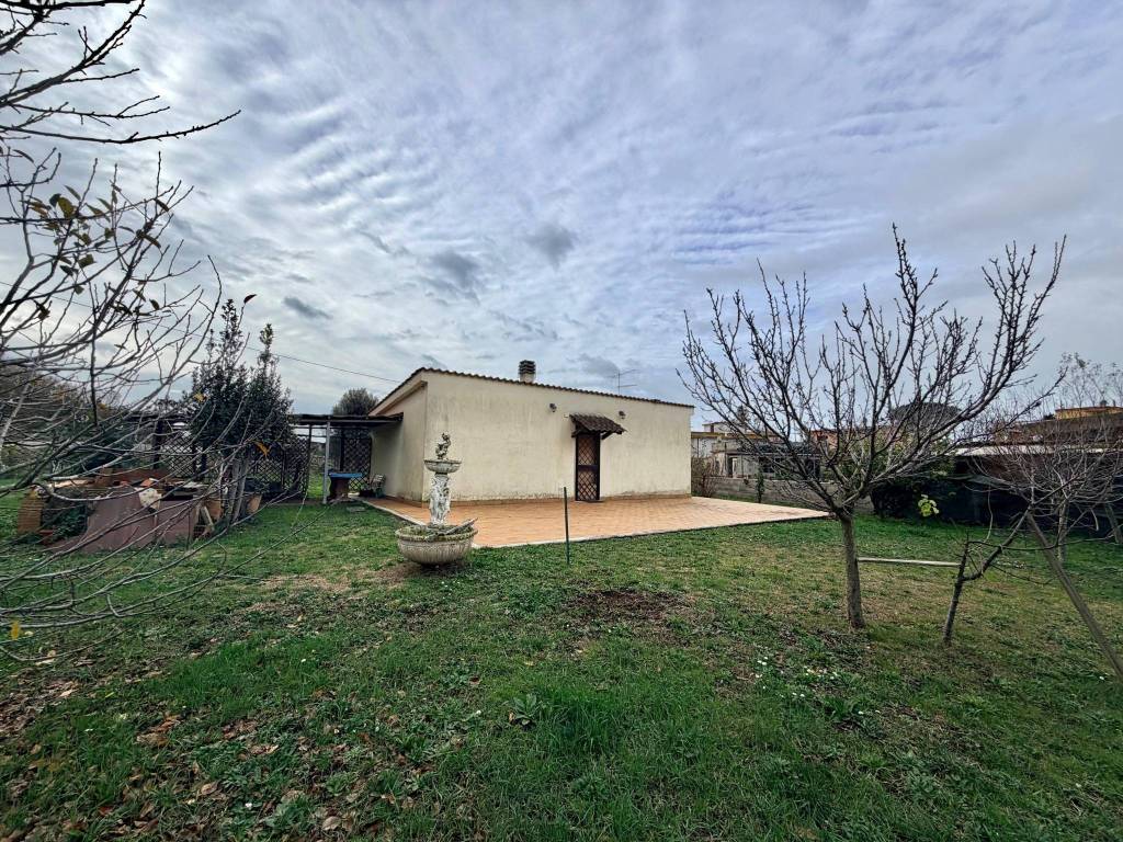 Villa a Ardea in Circonvallazione Mare Australe, 114 - Foto 2