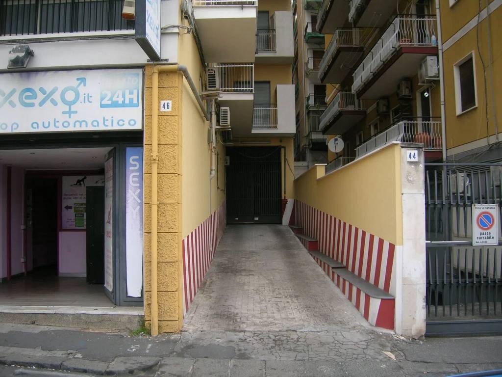 Box / garage a Catania in Via Paolo Bentivoglio, Catania, Ct, 46 - Foto 3