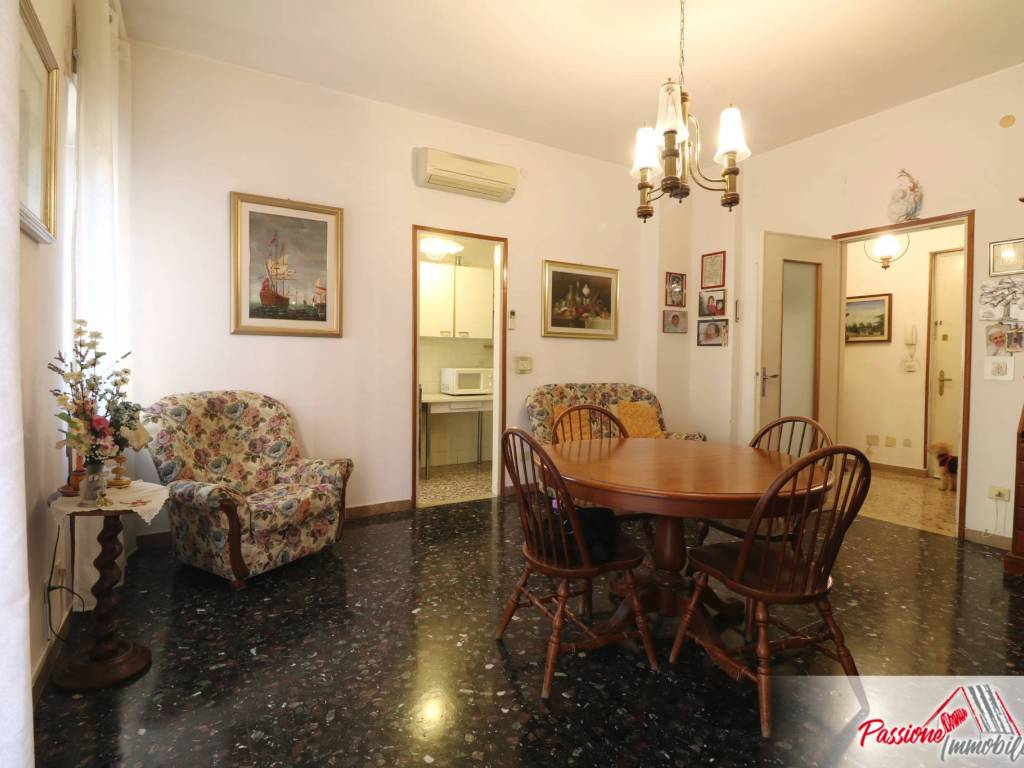 Appartamento a Verona in Via Vittorio Locchi, 21 - Foto 3