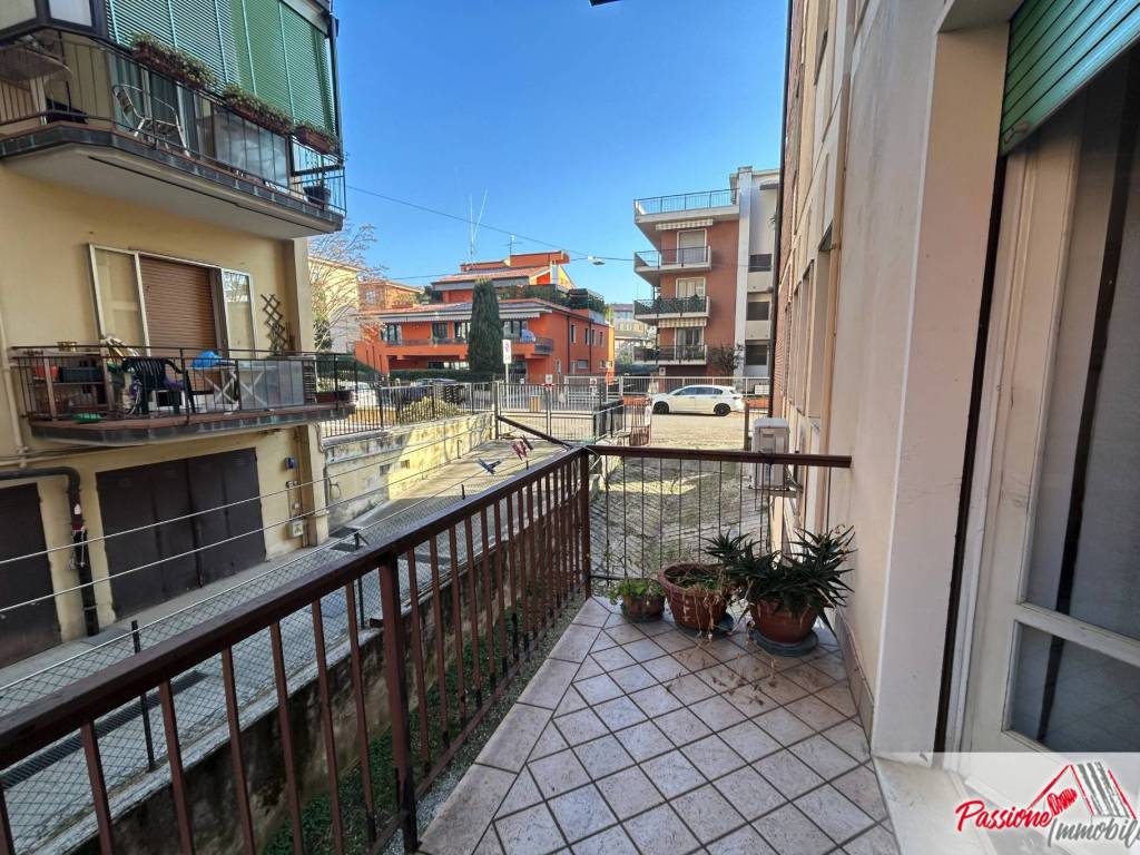 Appartamento a Verona in Via Vittorio Locchi, 21 - Foto 5
