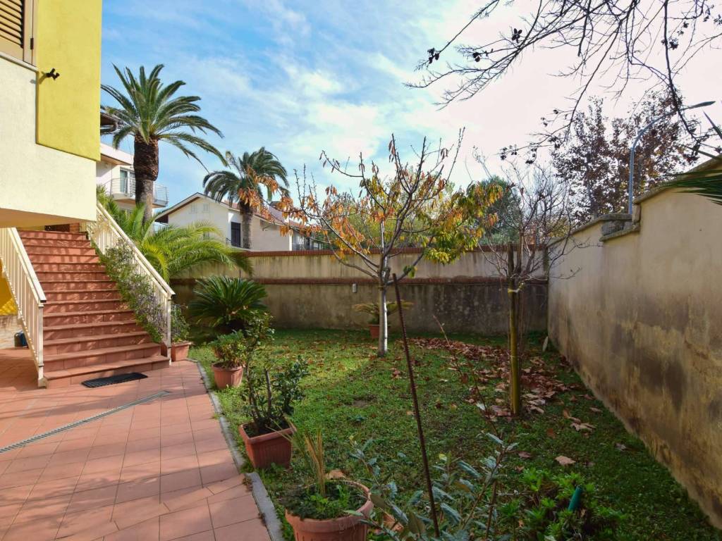 Villa a Francavilla al mare in via Alcione - Foto 2