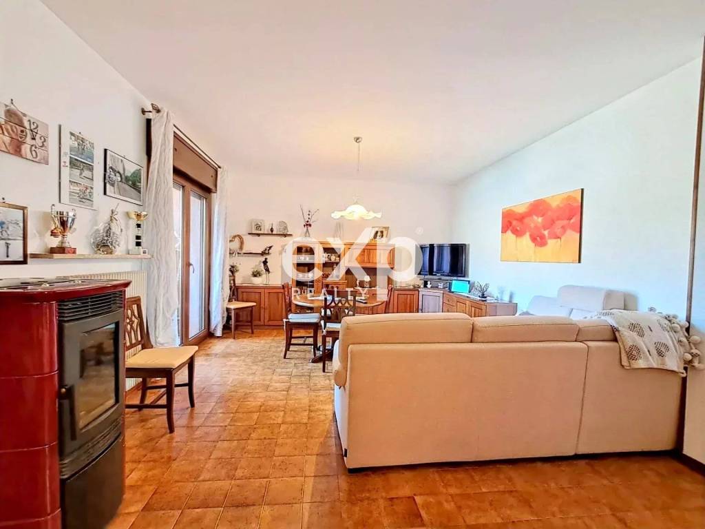 Appartamento a Aiello del friuli in Via F. Petrarca, 27 - Foto 2