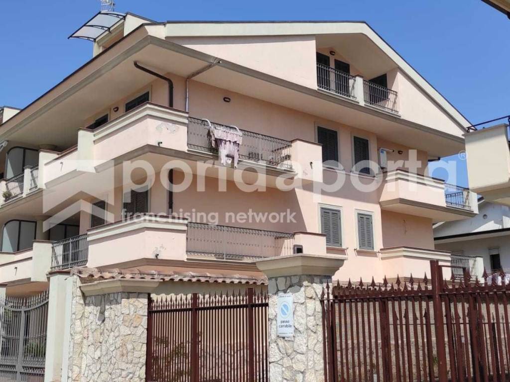 Appartamento a Curti in Via Gabriele D' Annunzio - Foto 2