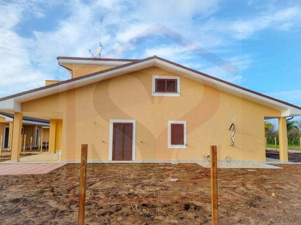 Villa a Ladispoli in Via della Luna - Foto 3