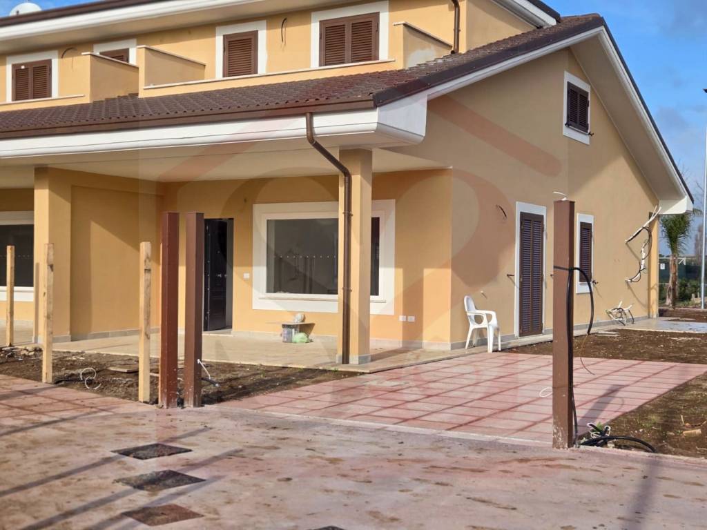 Villa a Ladispoli in Via della Luna - Foto 4