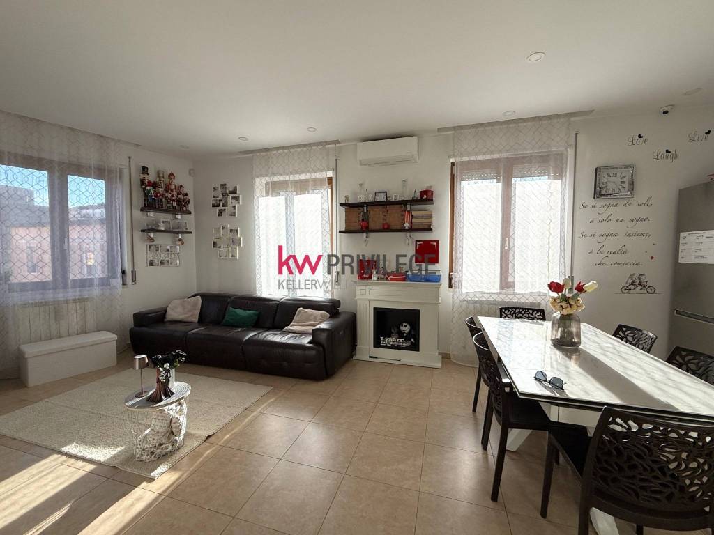 Appartamento a Brindisi in Via Lucio Strabone, 72 - Foto 2