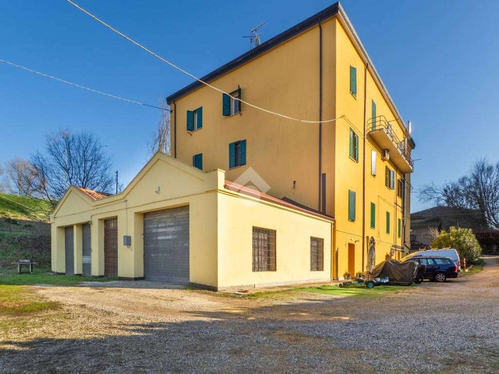 Appartamento a Ferrara in Via Ricostruzione, 88 - Foto 2