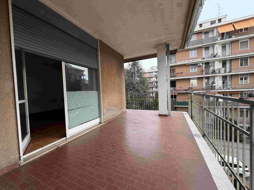 Appartamento a Gallarate in Via Bartolomeo Colleoni, 2 - Foto 4