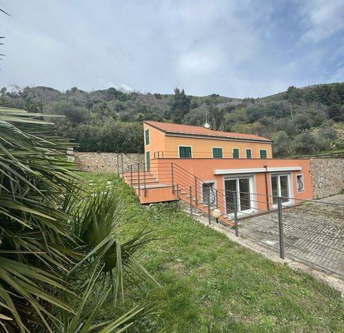 Villa a Spotorno in Via Laiolo - Foto 2
