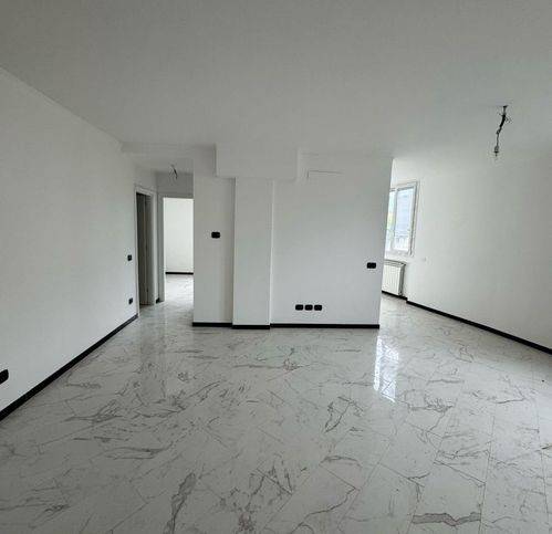 Appartamento a Savona in Via Nizza 44 - Foto 2