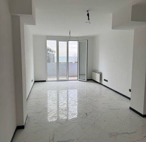 Appartamento a Savona in Via Nizza 44 - Foto 3