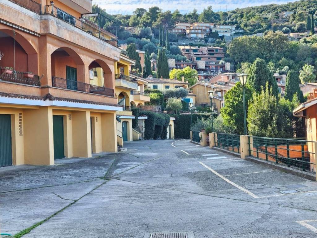 Appartamento a Monte argentario in Via del Carrubo - Foto 2