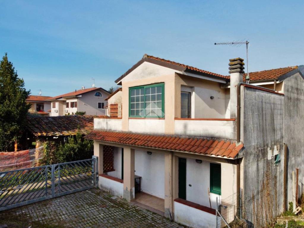 Casa indipendente a Buggiano in Via Provinciale Lucchese - Foto 3